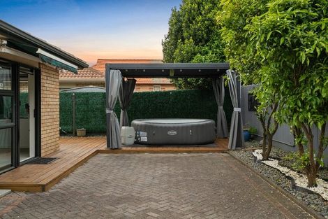 Photo of property in 31 Montilla Place, Manurewa, Auckland, 2102