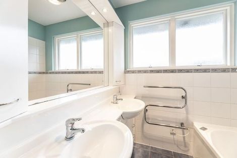 Photo of property in 32 Woodgrove Avenue, North New Brighton, Christchurch, 8083