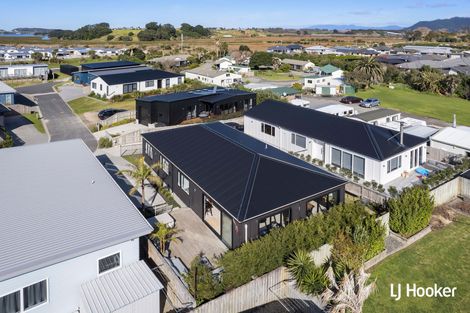 Photo of property in 16 Moet Crescent, Waihi Beach, 3611