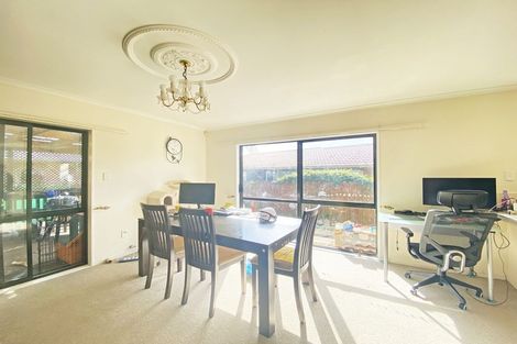 Photo of property in 3 Quartley Place, Huntington Park, Auckland, 2013