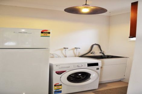 Photo of property in 1/3 Capilano Place, Glenfield, Auckland, 0629