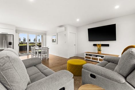 Photo of property in 17 Hurunui Drive, Te Awa, Napier, 4110