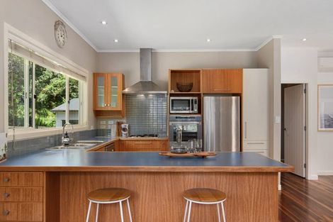 Photo of property in 379 Motutara Road, Muriwai, Waimauku, 0881