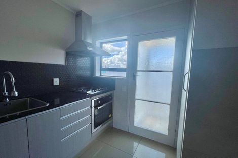 Photo of property in 2/9 Norman Spencer Drive, Papatoetoe, Auckland, 2104