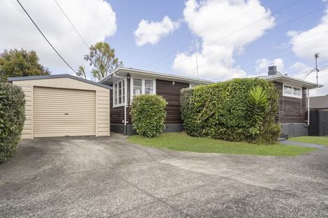 Photo of property in 16 Vera Road, Te Atatu South, Auckland, 0610