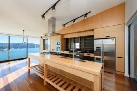 Photo of property in 1b Robieson Lane, Roseneath, Wellington, 6011