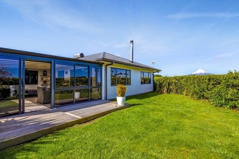 Photo of property in 114 Ackworth Road, Lepperton, New Plymouth, 4373