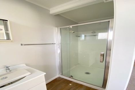 Photo of property in 75 Lewisham Street, Highland Park, Auckland, 2010