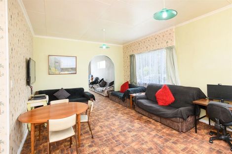 Photo of property in 201 Bridge Street, Bulls, 4818