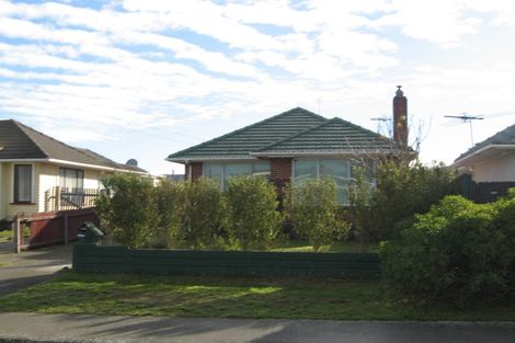 Photo of property in 10 Mountbatten Street, New Brighton, Christchurch, 8061