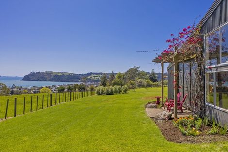 Photo of property in 60 Resolution Rise, Cooks Beach, Whitianga, 3591