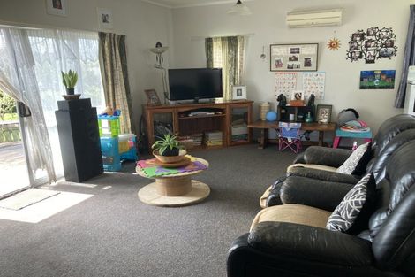 Photo of property in 33 Stafford Street, Waitara, 4320