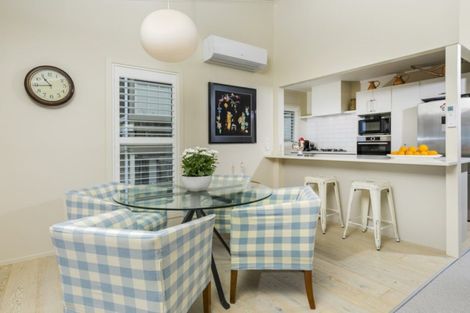 Photo of property in 4/66 Victoria Road, Devonport, Auckland, 0624