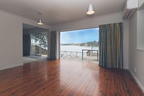 Photo of property in 7 Ferry Road, Wade Heads, Whangaparaoa, 0932