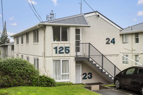 Photo of property in 24/125 Queens Drive, Lyall Bay, Wellington, 6022