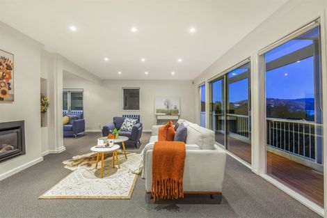 Photo of property in 186 Paremata Road, Paremata, Porirua, 5024