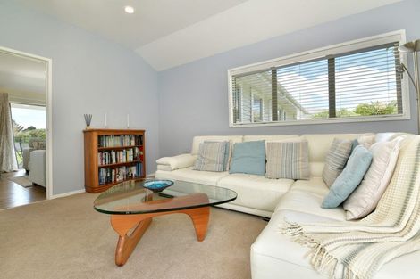 Photo of property in 3 Commodore Court, Gulf Harbour, Whangaparaoa, 0930