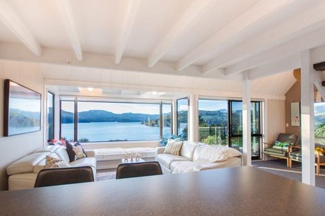 Photo of property in 32 Onuku Road, Akaroa, 7520