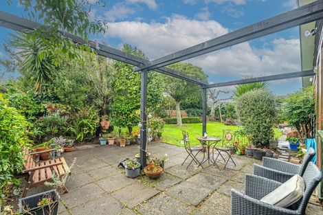 Photo of property in 14 Rakino Place, Awapuni, Palmerston North, 4412