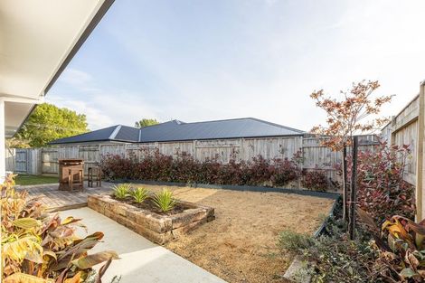 Photo of property in 30 Freedom Drive, Kelvin Grove, Palmerston North, 4414