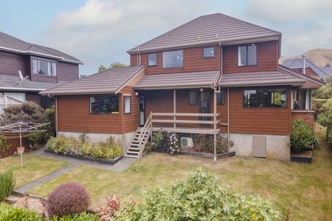 Photo of property in 7 Montrose Grove, Churton Park, Wellington, 6037