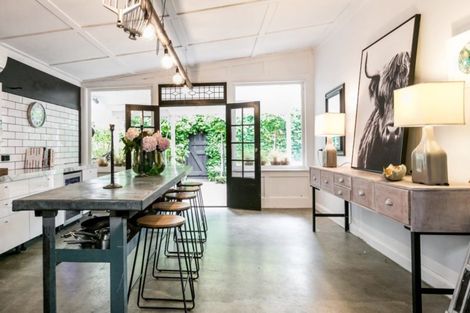 Photo of property in 21 Sealy Road, Bluff Hill, Napier, 4110