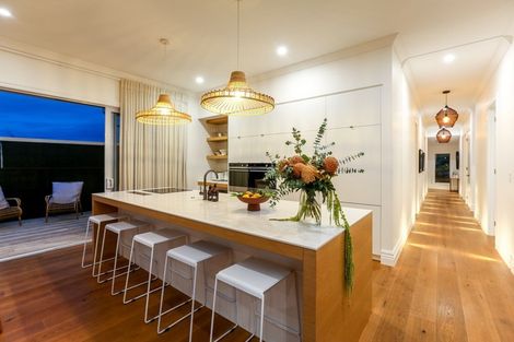 Photo of property in 161 Lemon Street, Strandon, New Plymouth, 4312