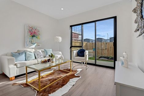 Photo of property in 6 Kiato Lane, Flat Bush, Auckland, 2019