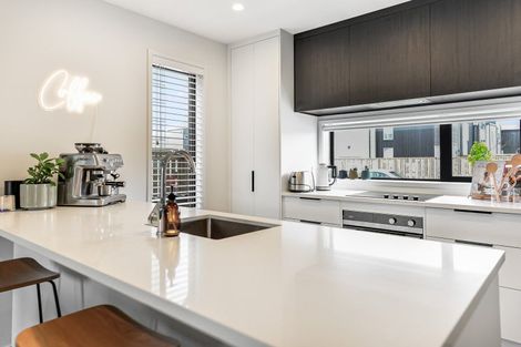 Photo of property in 72 Jacks Landing Drive, Hamilton Lake, Hamilton, 3204