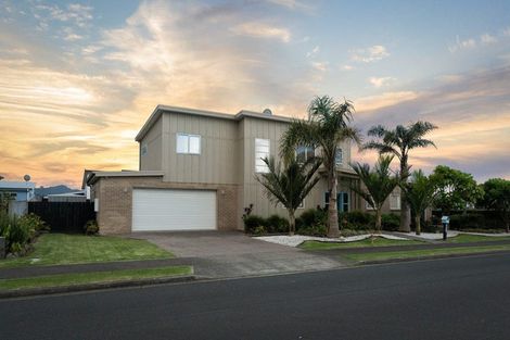 Photo of property in 30 Surfers Avenue, Waihi Beach, 3611