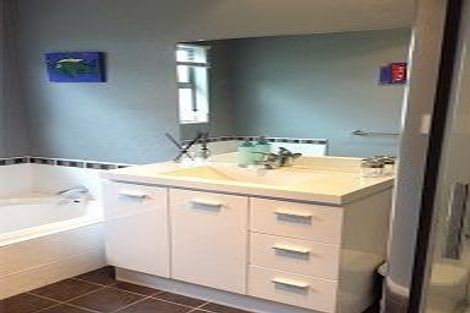 Photo of property in 10 Marick Place, Papamoa Beach, Papamoa, 3118