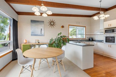 Photo of property in 216 Mangorei Road, Merrilands, New Plymouth, 4312