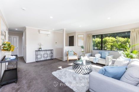 Photo of property in 17 Aragon Grove, Kingsley Heights, Upper Hutt, 5018