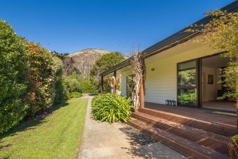 Photo of property in 577 Little Akaloa Road, Little Akaloa, 7583