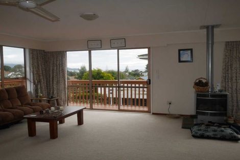 Photo of property in 29 Frimley Terrace, Waikanae Beach, Waikanae, 5036