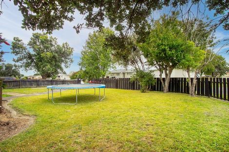 Photo of property in 2 Winsford Street, Manurewa, Auckland, 2102