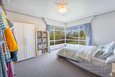 Photo of property in 30 Timaru Road, Waimate, 7924