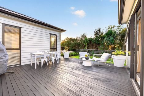 Photo of property in 9 Pukemarino Road, Waimauku, 0812