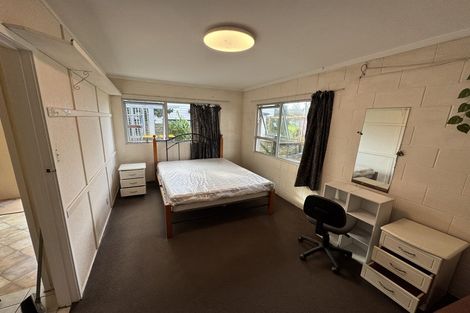 Photo of property in 84 Glencoe Road, Browns Bay, Auckland, 0630