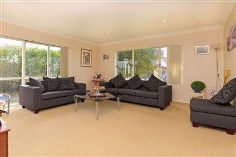 Photo of property in 19 Coachman Drive, Flat Bush, Auckland, 2016