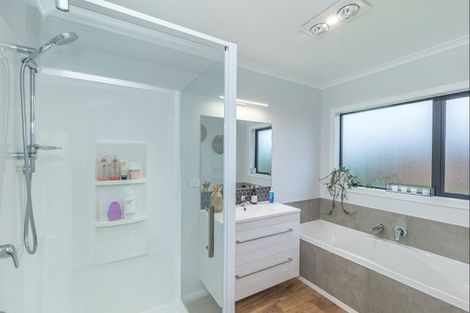 Photo of property in 208 Potts Road, Koputaroa, Levin, 5571