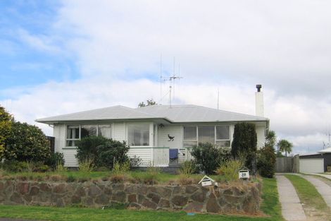 Photo of property in 8a Riverton Road, Mount Maunganui, 3116