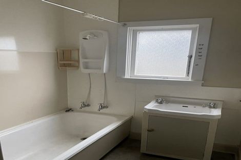 Photo of property in 22 Rangitira Avenue, Palmerston North, 4414
