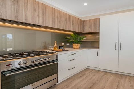 Photo of property in 16 Awatea Drive, Whitianga, 3510