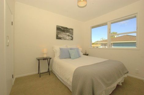 Photo of property in 9 Barnfield Place, Glendene, Auckland, 0602