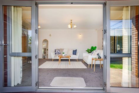 Photo of property in 19 King Street, Dannevirke, 4930