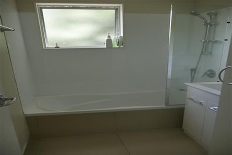 Photo of property in 27 Shearwater Street, One Tree Point, 0118