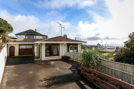 Photo of property in 1/74 South Road, Blagdon, New Plymouth, 4310