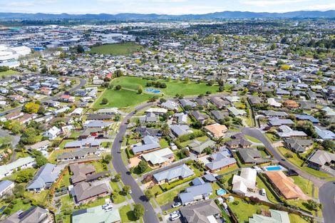 Photo of property in 63 Waiwherowhero Drive, St Andrews, Hamilton, 3200