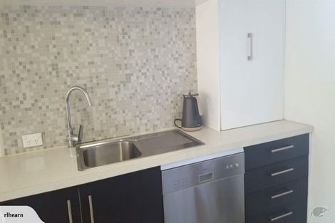 Photo of property in 2/6 Murray Road, Te Atatu Peninsula, Auckland, 0610